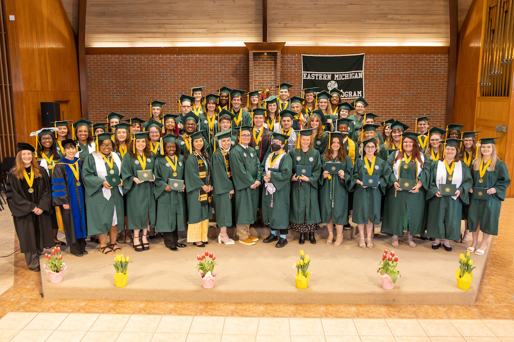 Photo of Honors graduates.